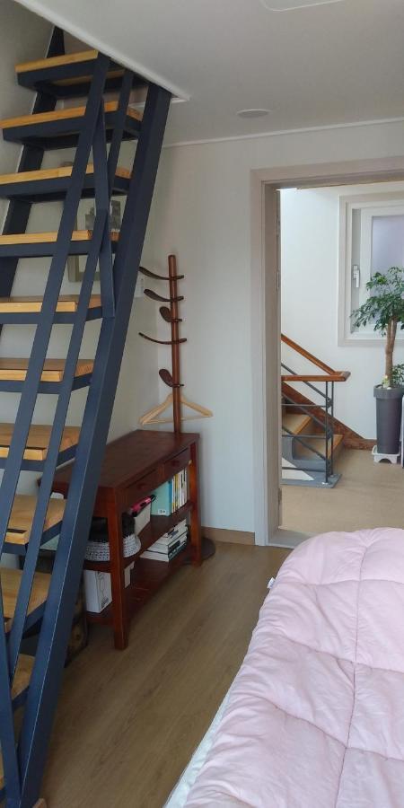 Ri-In Mokpo Guesthouse Dış mekan fotoğraf
